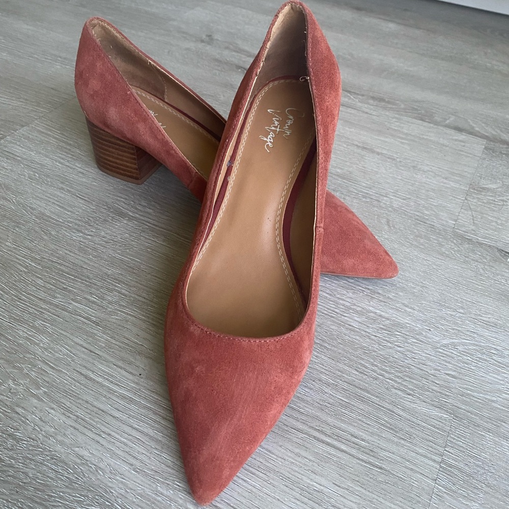Crown Vintage Suede Shoes size 8.5